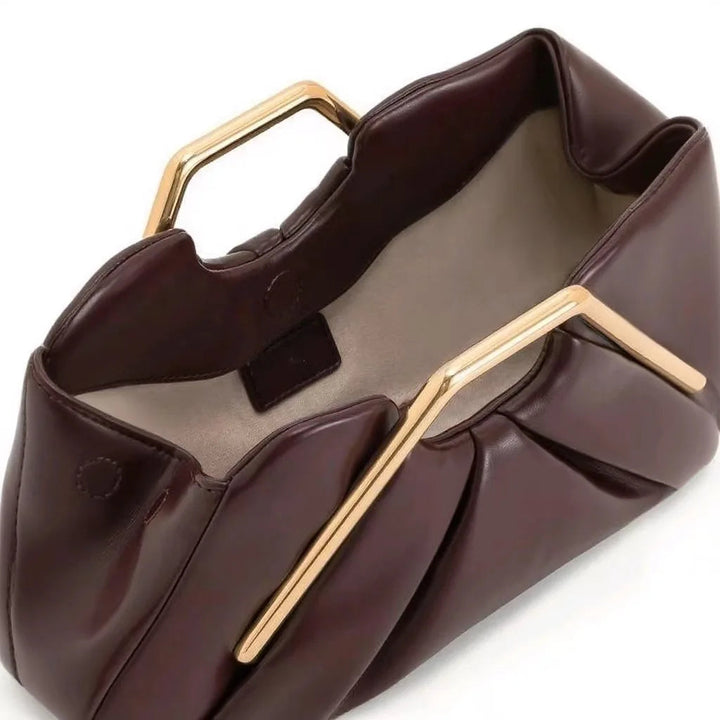 La Courbe Clutch